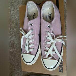 Converse Chuck 70 Low-Top Sneakers - MAUVE